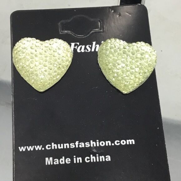 Large Textured Gem Clustered Heart Earrings (H15) - Picture 3 of 4